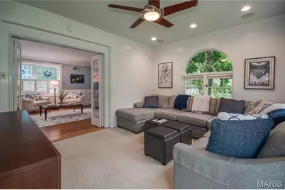 8 Granada Way, Ladue, MO 63124 - Photo 11