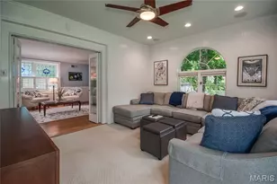 8 Granada Way, Ladue, MO 63124 - Photo 11