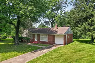 1363 Kroeger Dr, Dellwood, MO 63135 - Photo 3