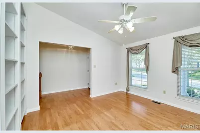 215 Cordovan Commons Parkway, Chesterfield, MO 63017 - Photo 5