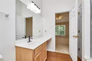 215 Cordovan Commons Pkwy, Chesterfield, MO 63017 - Photo 25