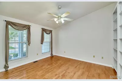 215 Cordovan Commons Parkway, Chesterfield, MO 63017 - Photo 11