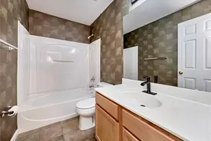 215 Cordovan Commons Pkwy, Chesterfield, MO 63017 - Photo 23