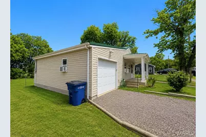 303 E Ash Street, Desloge, MO 63601 - Photo 5