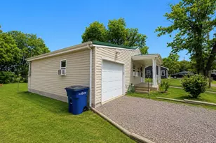 303 E Ash St, Desloge, MO 63601 - Photo 5