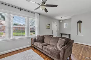 5625 Tholozan Ave, Saint Louis, MO 63109 - Photo 7