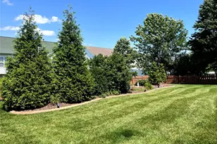 7 Twin Hollow Ct, O'Fallon, MO 63366 - Photo 3