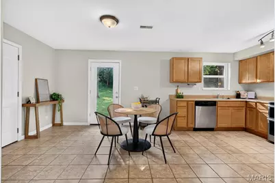 906 Forest Avenue, Valley Park, MO 63088 - Photo 7