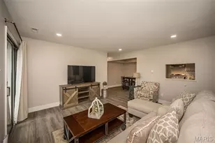 6300 Sprig Oak Ct, Saint Louis, MO 63128 - Photo 7