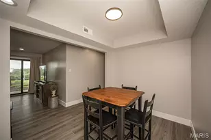 6300 Sprig Oak Ct, Saint Louis, MO 63128 - Photo 9