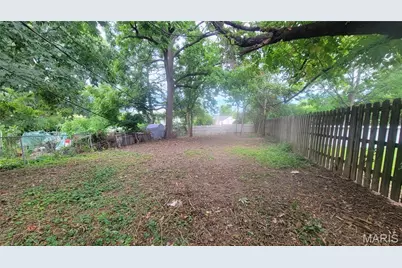 7161 Lindenwood Place, Saint Louis, MO 63109 - Photo 3