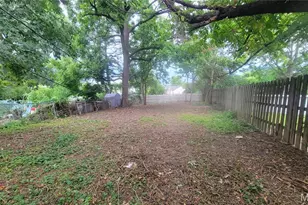 7161 Lindenwood Pl, Saint Louis, MO 63109 - Photo 3