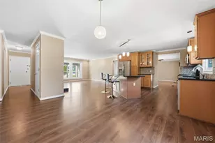 4970 Fernhill Dr, Saint Louis, MO 63128 - Photo 9