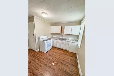 3221 Gravois Ave, Saint Louis, MO 63118 - Photo 9
