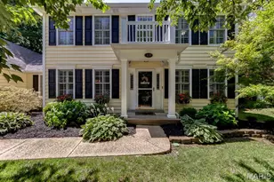 420 Woodview Manor Ln, Kirkwood, MO 63122 - Photo 1