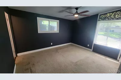 340 Holiday Hill Drive, Florissant, MO 63033 - Photo 11