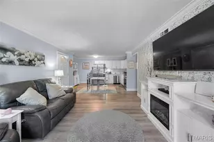 2800 Blackforest Dr, Oakville, MO 63129 - Photo 9