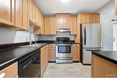 8907 Wrenwood Lane, Brentwood, MO 63144 - Photo 13