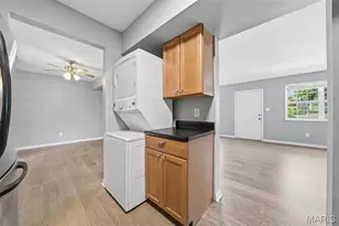 8907 Wrenwood Ln, Brentwood, MO 63144 - Photo 11