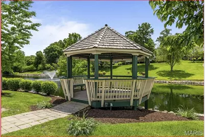 8907 Wrenwood Lane, Brentwood, MO 63144 - Photo 41