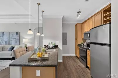 2756 McKnight Crossing Court, Saint Louis, MO 63124 - Photo 5