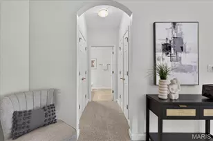 2756 Mcknight Crossing Ct, Saint Louis, MO 63124 - Photo 3