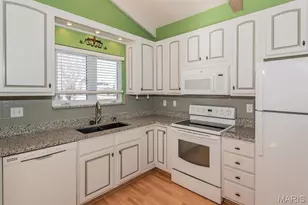 4 Barrington Dr, Saint Peters, MO 63376 - Photo 11
