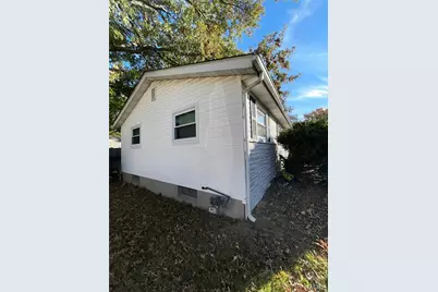 1457 Widefields Lane, Saint Louis, MO 63138 - Photo 3