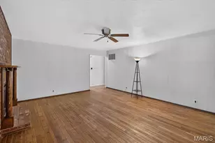 3041 Wintergreen Dr, Florissant, MO 63033 - Photo 9