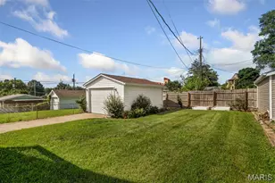 835 Catskill Dr, Saint Louis, MO 63125 - Photo 31