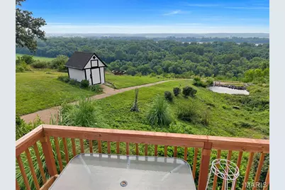 7040 Christopher Drive, Saint Louis, MO 63129 - Photo 3