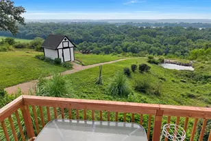 7040 Christopher Dr, Saint Louis, MO 63129 - Photo 3