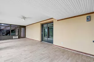 7040 Christopher Dr, Saint Louis, MO 63129 - Photo 31