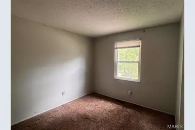 2353 Kingsford Drive, Florissant, MO 63031 - Photo 15