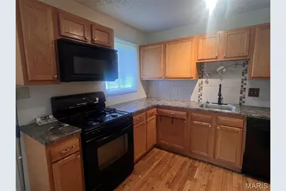 2353 Kingsford Drive, Florissant, MO 63031 - Photo 11