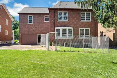 8015 Davis Drive, Clayton, MO 63105 - Photo 35