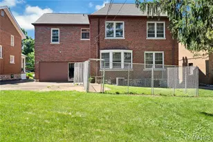 8015 Davis Dr, Clayton, MO 63105 - Photo 35