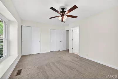 6632 Blossom View Drive, Florissant, MO 63033 - Photo 33