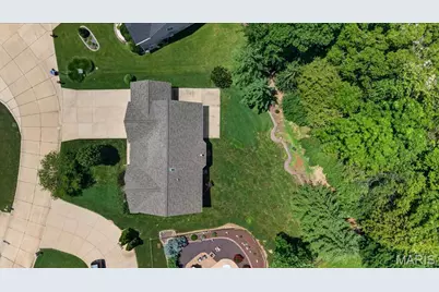 945 Huntington Chase Drive, Fenton, MO 63026 - Photo 35