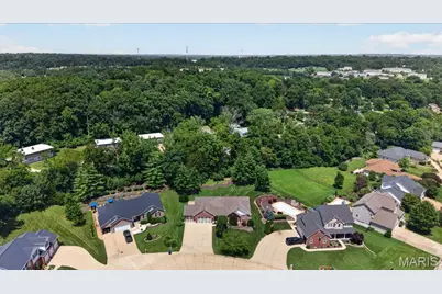 945 Huntington Chase Drive, Fenton, MO 63026 - Photo 33