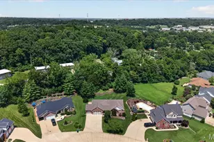945 Huntington Chase Dr, Fenton, MO 63026 - Photo 33