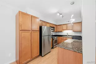 1411 Willow Brook Cove, Saint Louis, MO 63146 - Photo 7