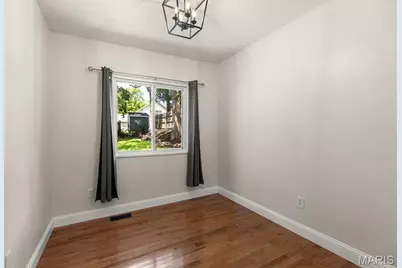7021 Glades Avenue, Saint Louis, MO 63117 - Photo 15