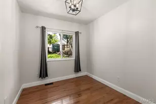 7021 Glades Ave, Saint Louis, MO 63117 - Photo 15