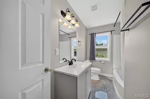 2302 N 5th St, Saint Charles, MO 63301 - Photo 23