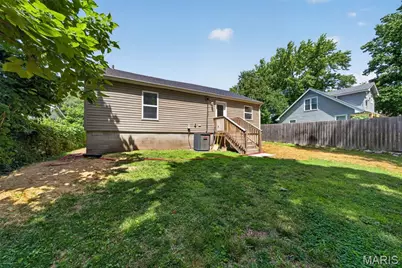 2302 N 5th Street, Saint Charles, MO 63301 - Photo 31