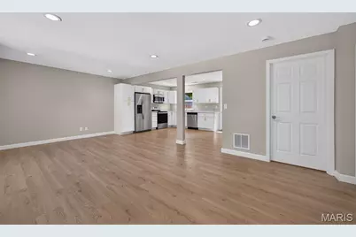 2302 N 5th Street, Saint Charles, MO 63301 - Photo 11