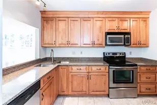 4044 Morningview Ct, Saint Louis, MO 63129 - Photo 9