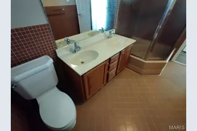 10621 Country View Drive, Creve Coeur, MO 63141 - Photo 17