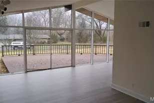 10621 Country View Dr, Creve Coeur, MO 63141 - Photo 5